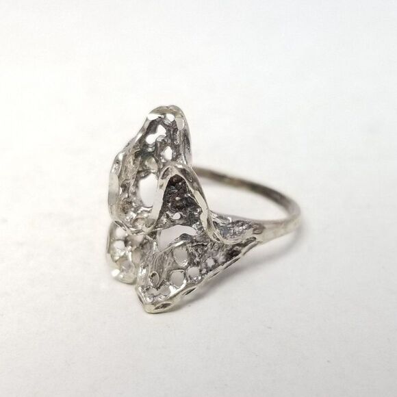 Vintage Sterling Silver Abstract Wavy Filigree Design Ring, Size 6 1/2 Band - Picture 3 of 10